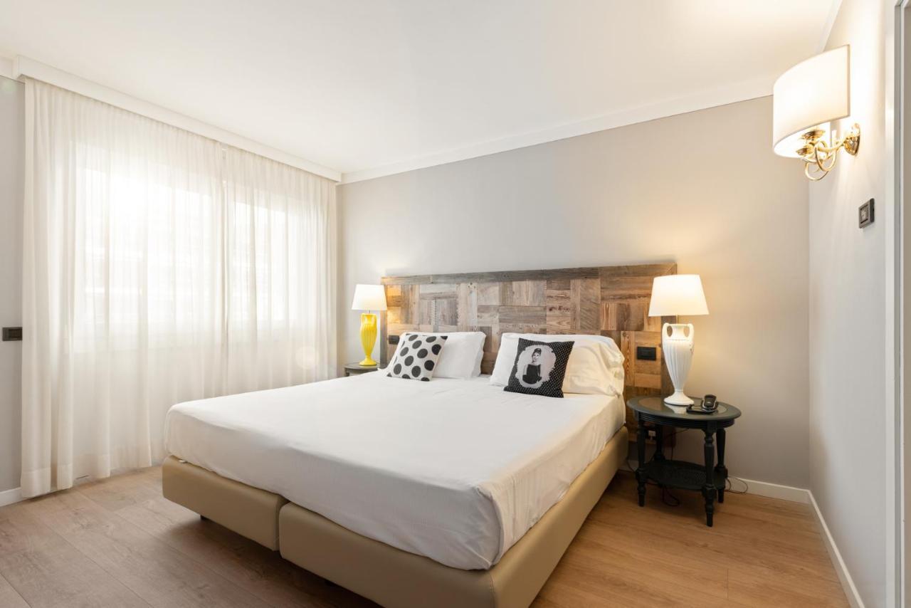 Hotel Leon D'Oro โรเวเรโต ภายนอก รูปภาพ